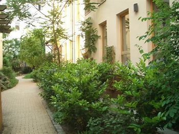 Schoenhouse Avenue - Digital Access * Berlim